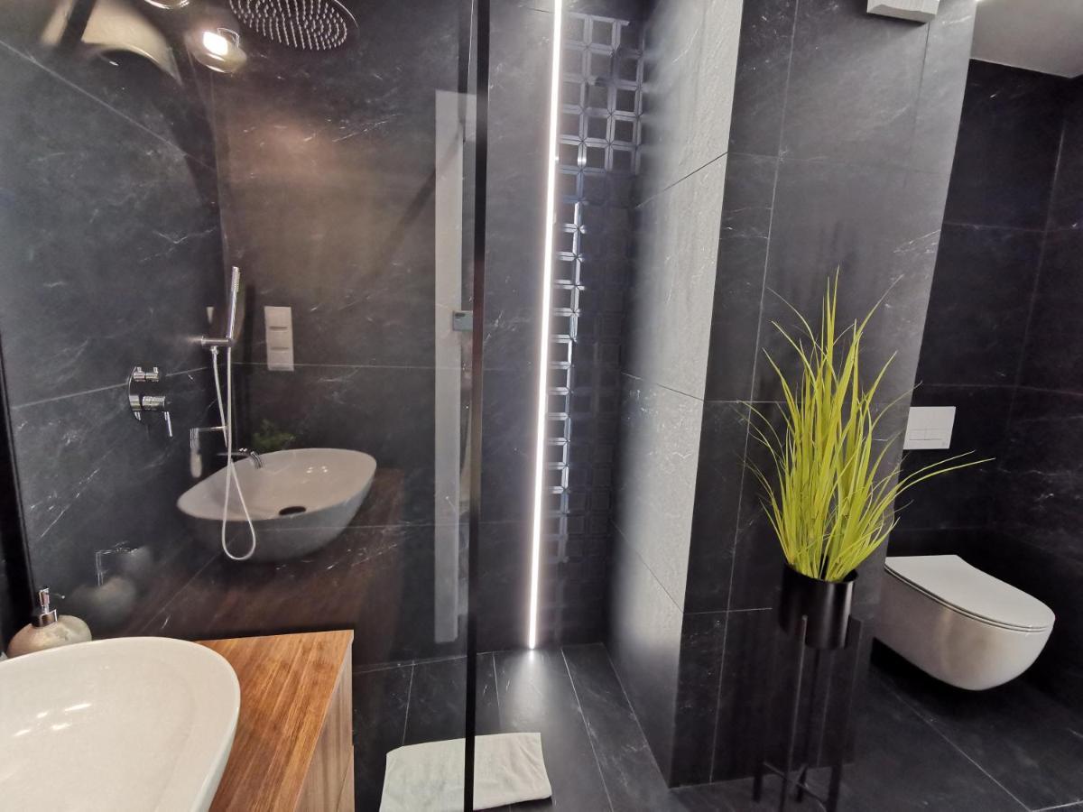 Apartamenty Kielce- Apartament Szmaragd Przy Zalew Kielecki, Faktura, Parking, Centrum Ngoại thất bức ảnh