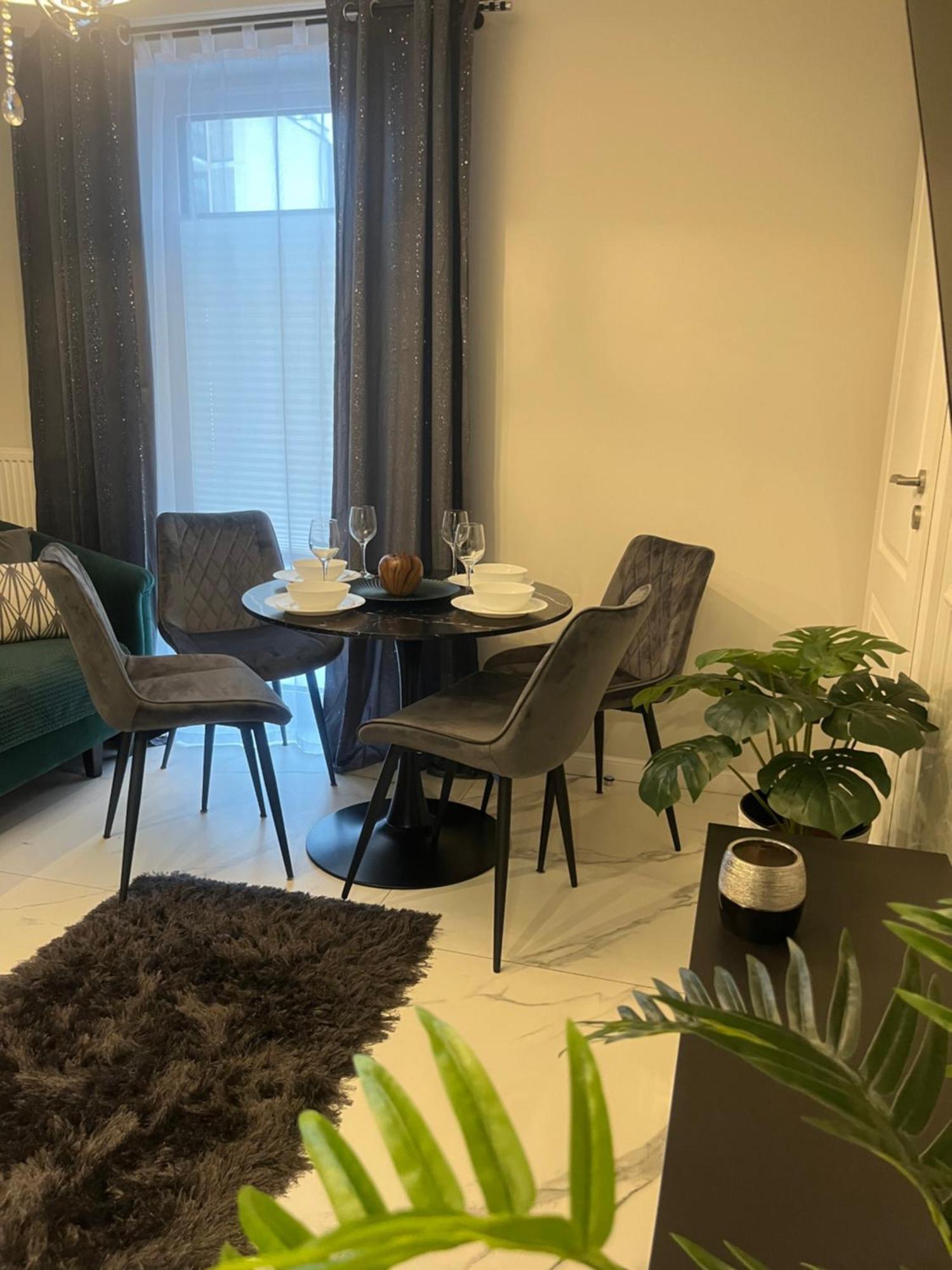 Apartamenty Kielce- Apartament Szmaragd Przy Zalew Kielecki, Faktura, Parking, Centrum Ngoại thất bức ảnh
