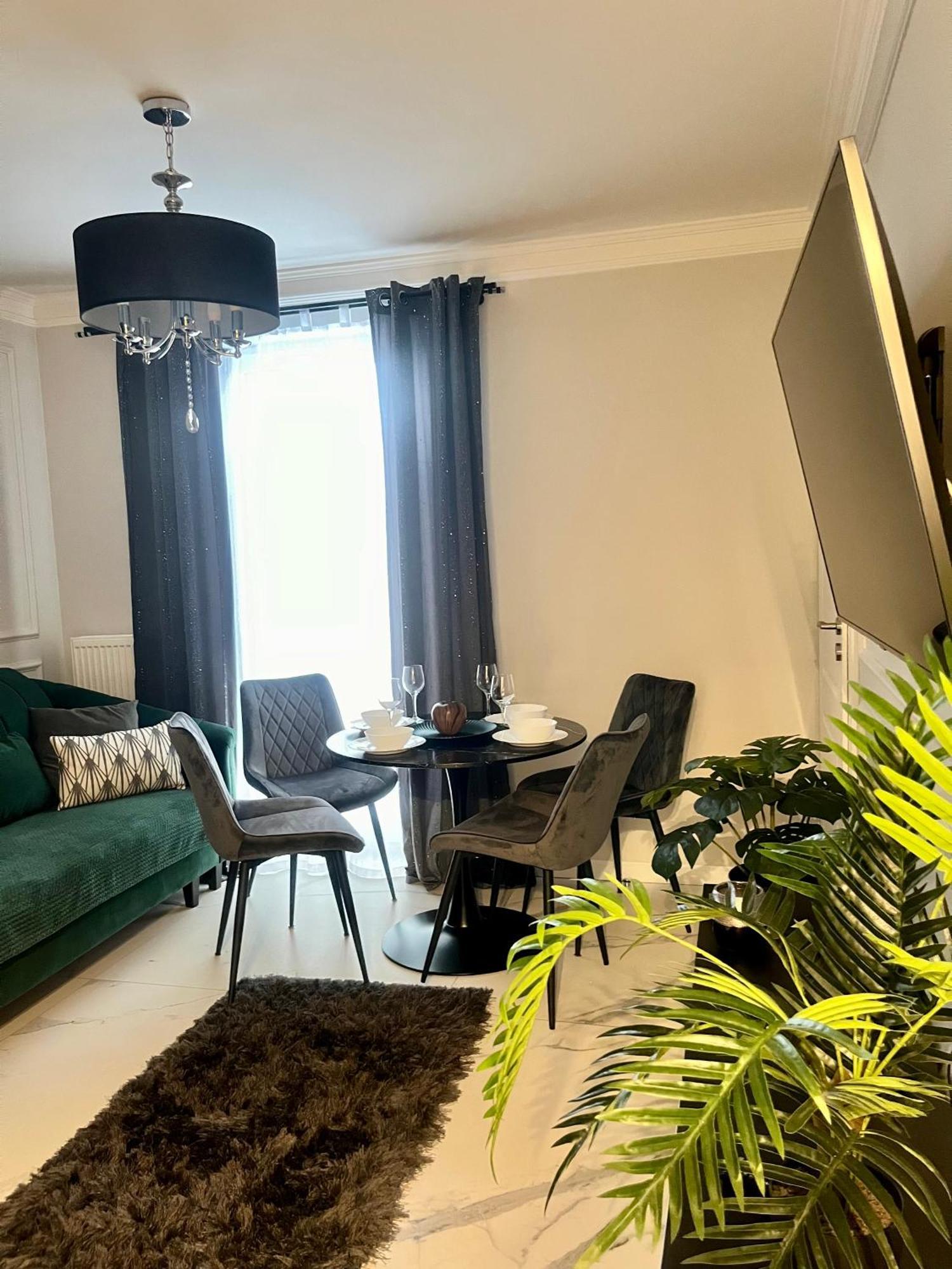 Apartamenty Kielce- Apartament Szmaragd Przy Zalew Kielecki, Faktura, Parking, Centrum Ngoại thất bức ảnh